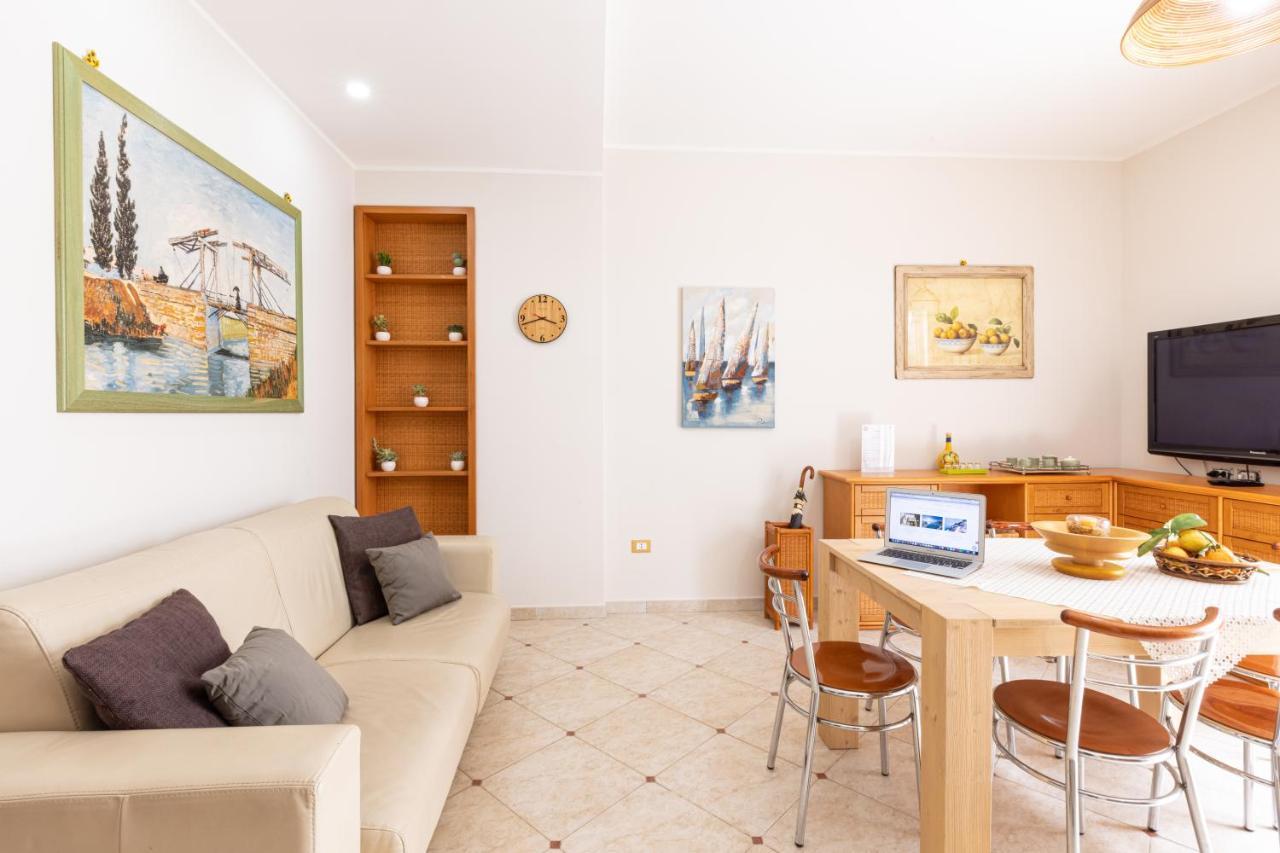 Sorrentovibes - Spacious 3 Bedrooms Apartment In Sorrento Oldtown מראה חיצוני תמונה